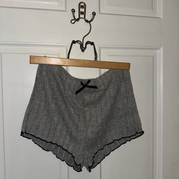 Women's Ribbed Knit Sleepwear Set - Gray, Red, and Cream - Picture 4 of 8